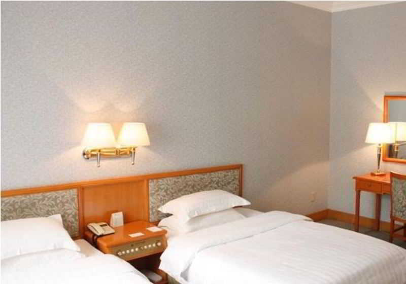 Beijing Dong Chang'An Hotel ภายนอก รูปภาพ